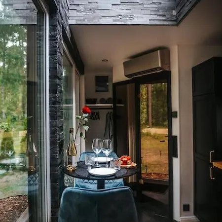 بيت للعطل Hot Tub In The Woods