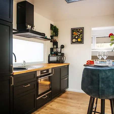 Hot Tub In The Woods Prázdninový dům Yarvekyulya