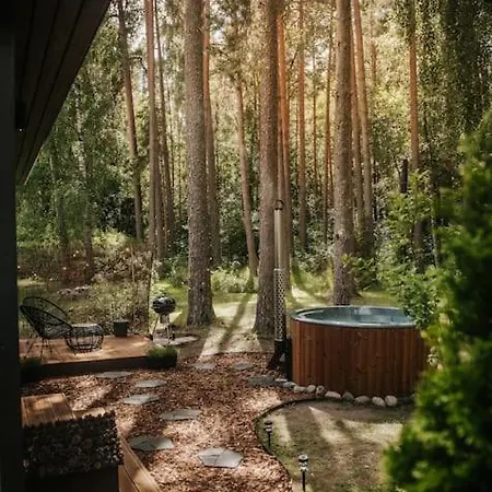 度假居 Hot Tub In The Woods *